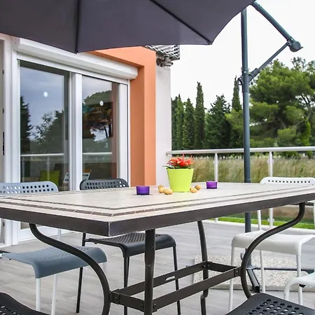 Elody Guest house 3*