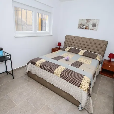 Guest house Elody 3*